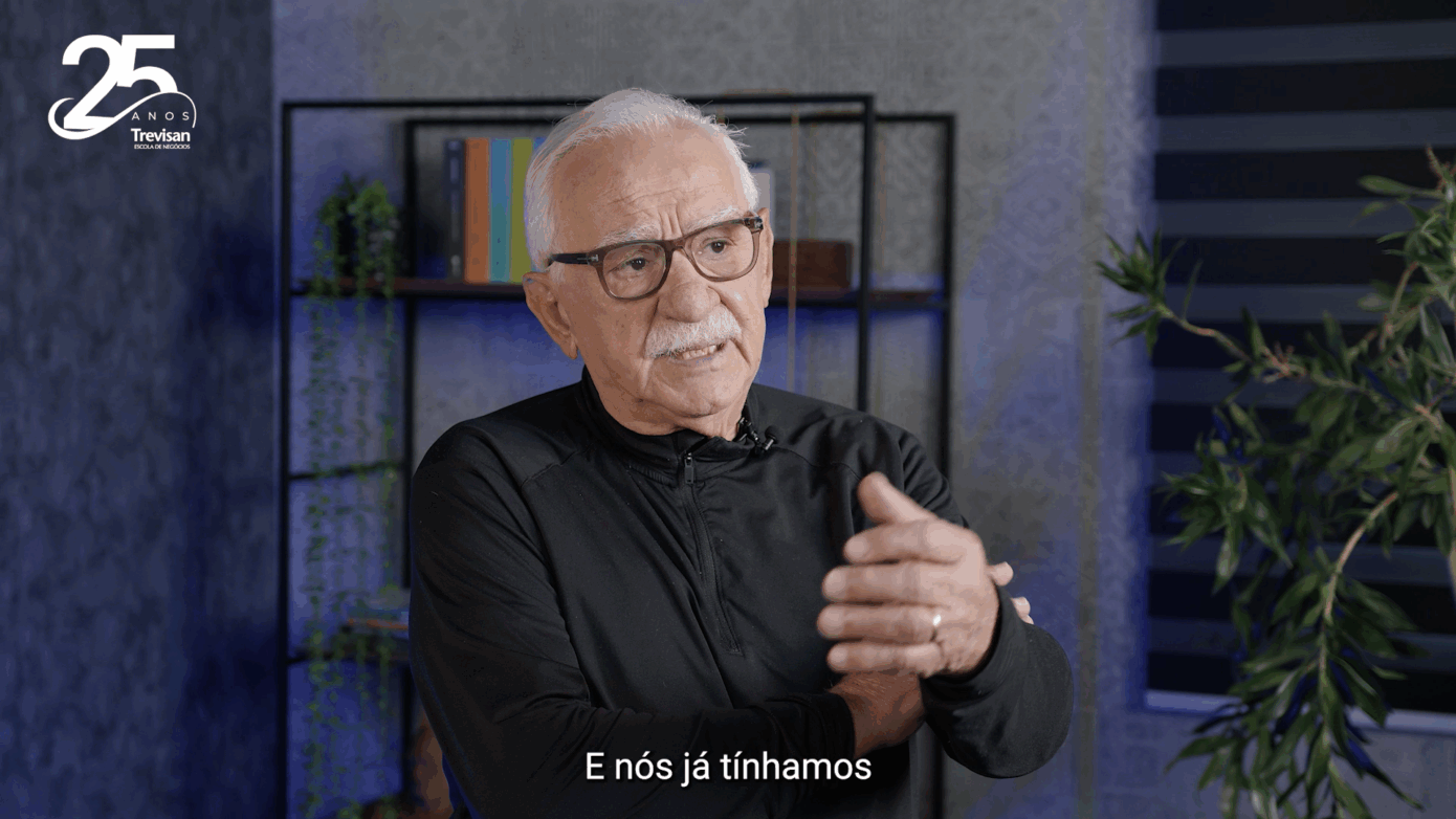 Thumbnail do vídeo institucional de 25 anos da Trevisan
